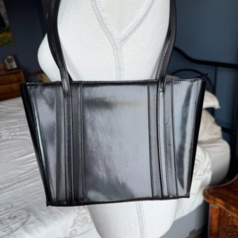 Vintage Early 00s Franco Visconti Black Patent Leather Shoulder Bag